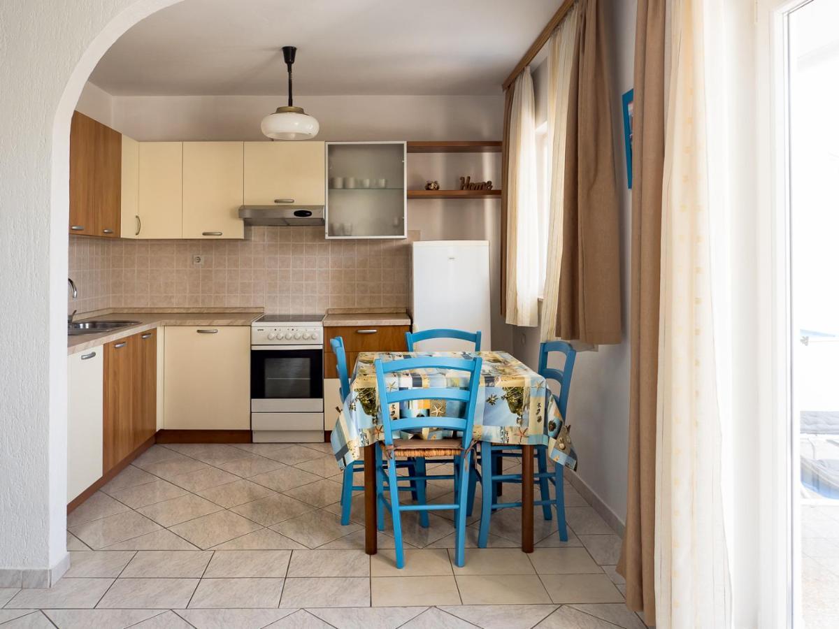 Apartments Summer Bloom Кърк Екстериор снимка
