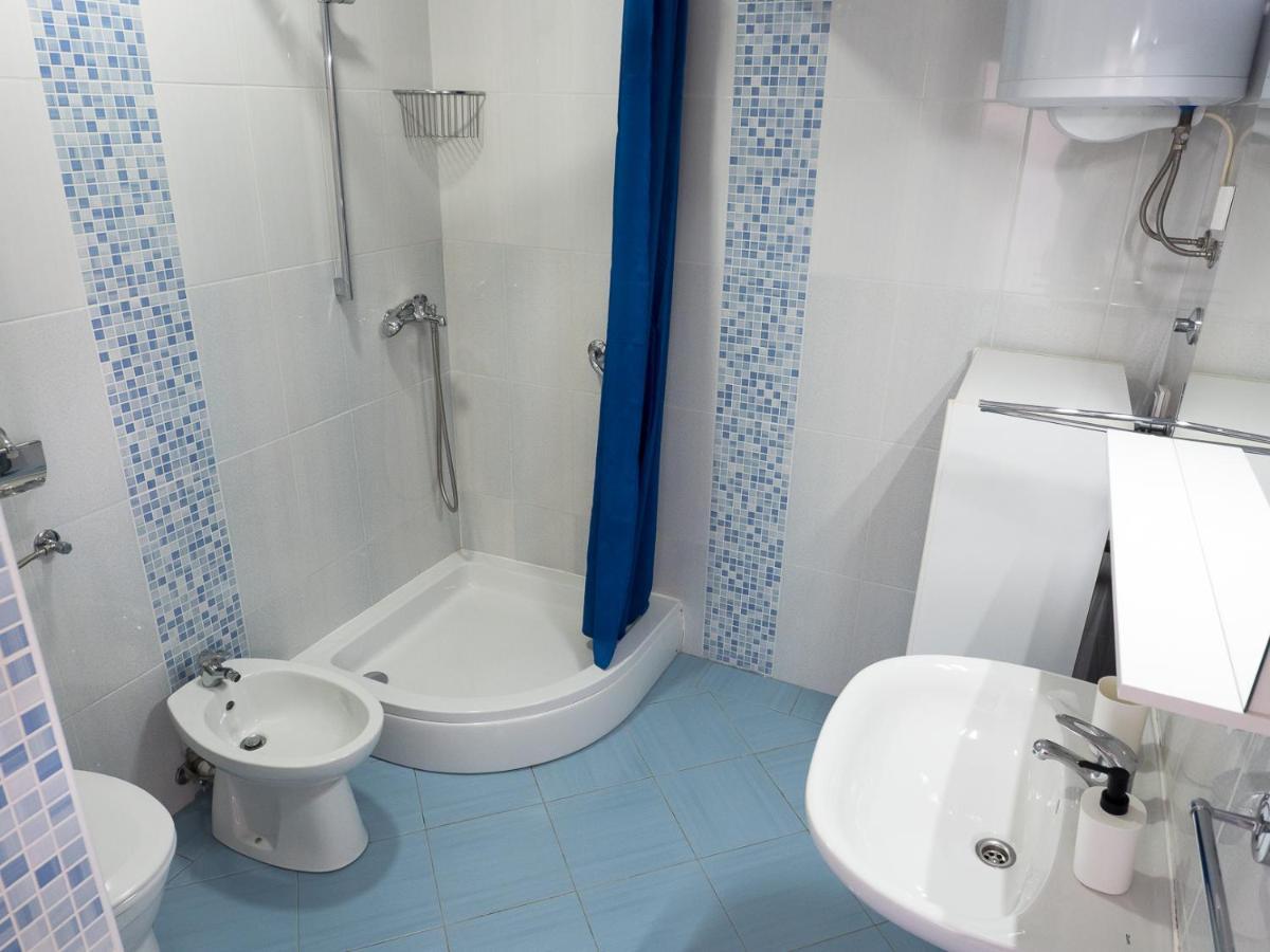 Apartments Summer Bloom Кърк Екстериор снимка